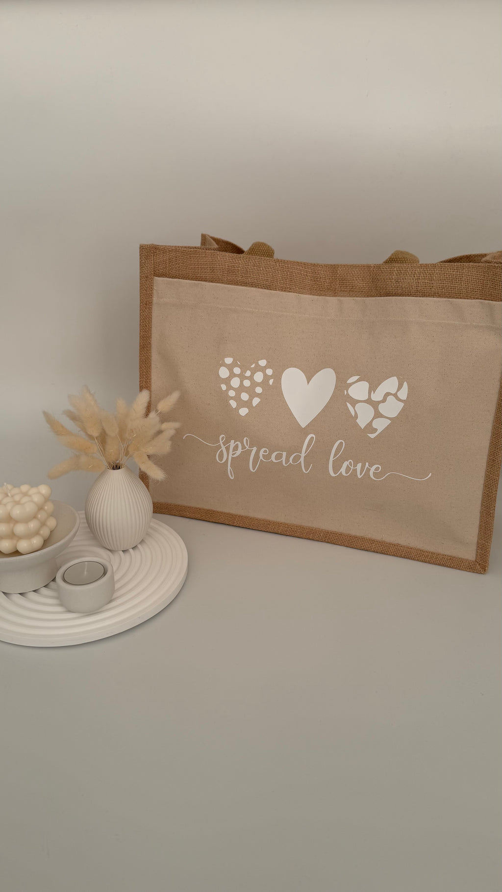 Shopper "Spread Love"