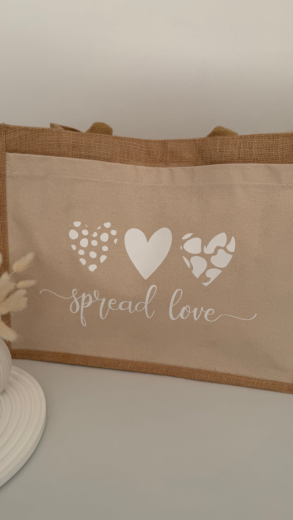 Shopper "Spread Love"
