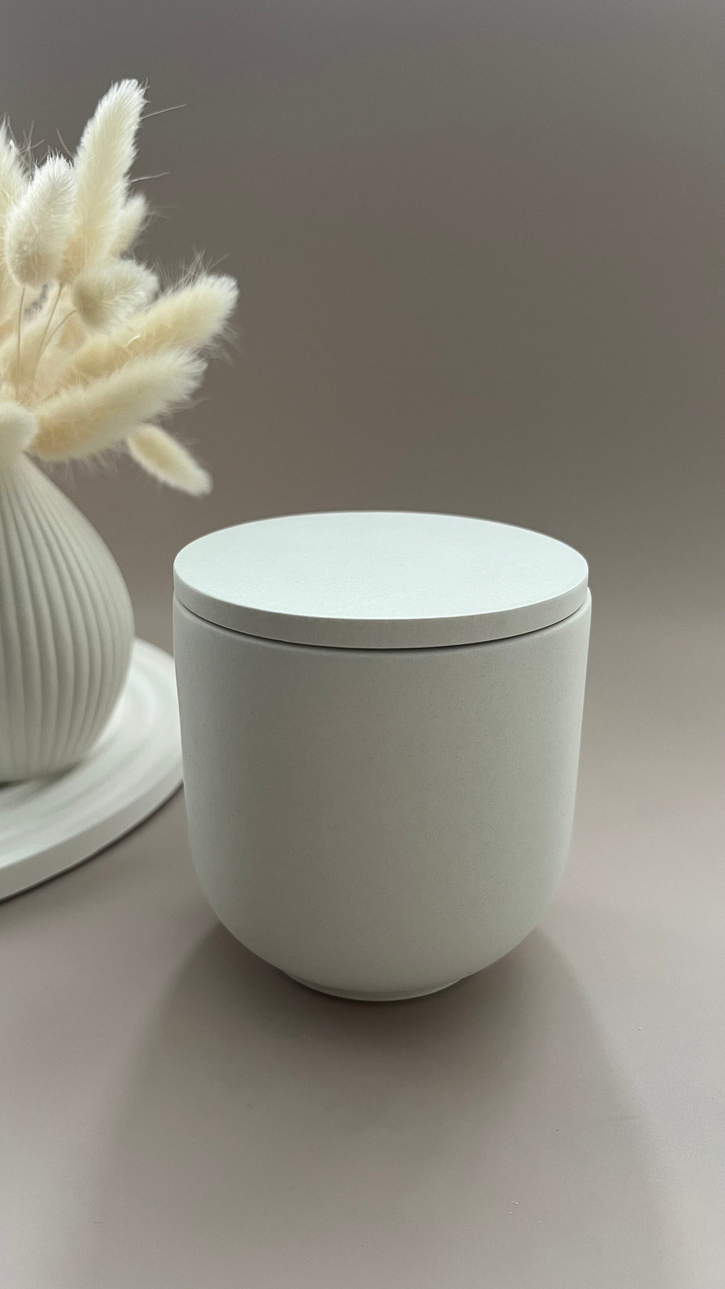 Dose mit Deckel groß